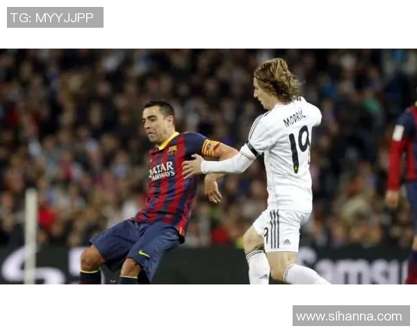 顶级球员引领风潮 如何看待当今足坛超级巨星的影响力与成就