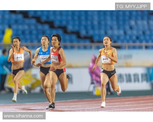 吴丽的排球之路：从青涩少女到赛场女王的成长故事