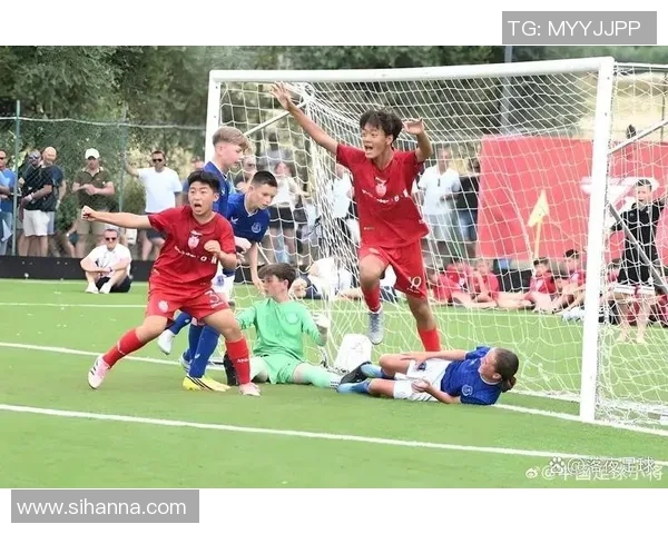 从小吃生长剂的足球明星如何在赛场上逆袭人生与健康的双重考验 从小吃生长剂的足球明星如何在赛场上逆袭人生与健康的双重考验